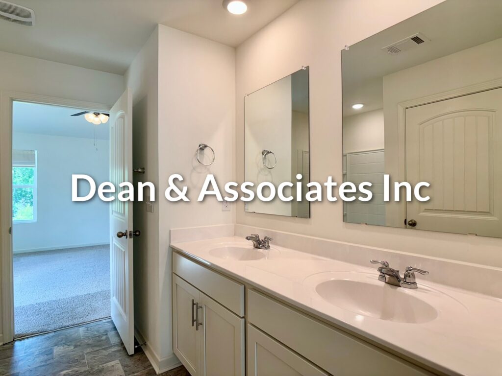 Secondary bathroom with double vanity at 464 Crossbridge Rd rental home in Chelsea, Alabama